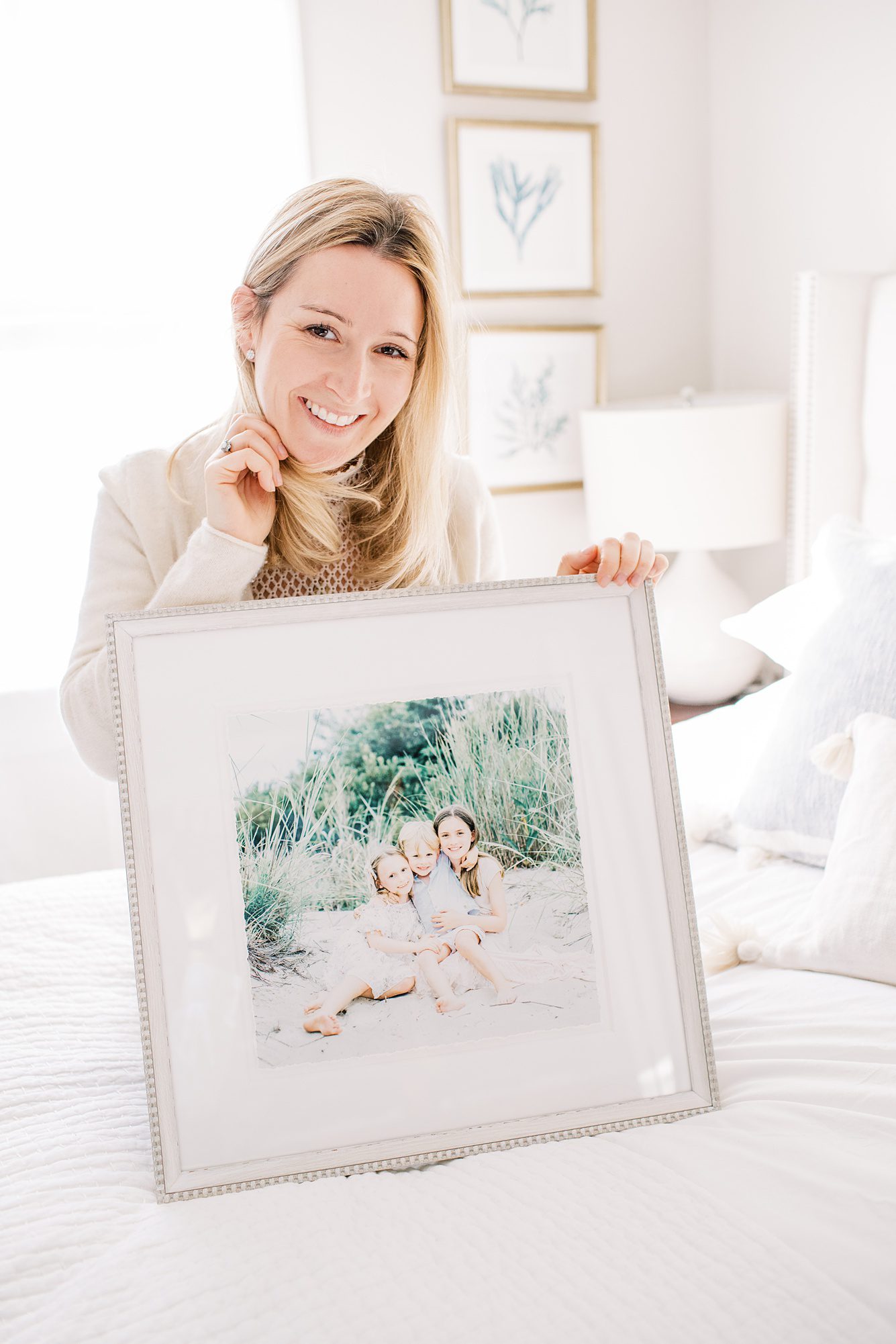 Lauren from LRG Portraits, a Washington DC Newborn Photographer, with a custom framing option for clients.